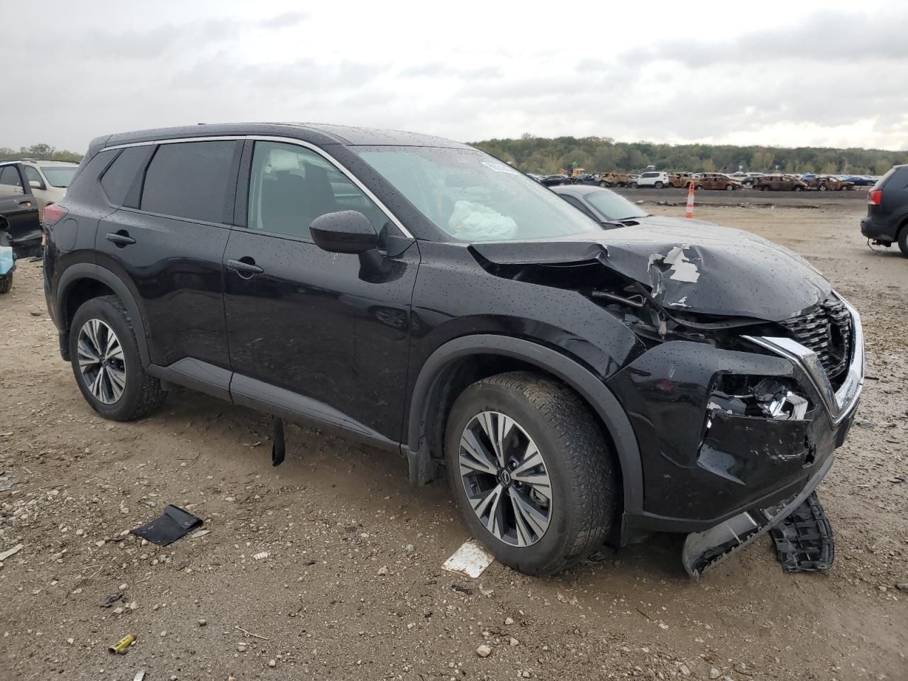2023 Nissan Rogue Sv - Image 4