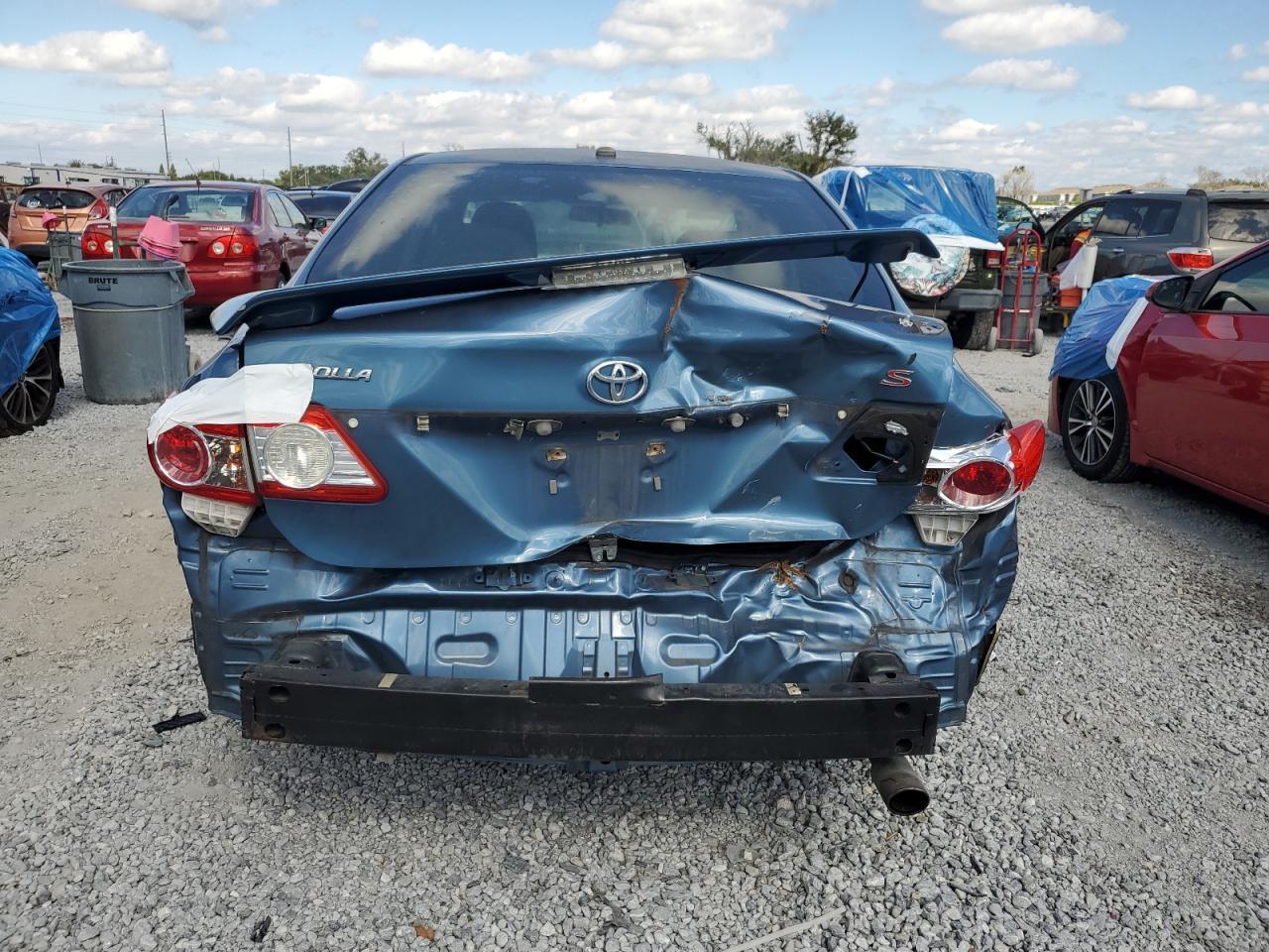 2013 Toyota Corolla Base - Фото 6