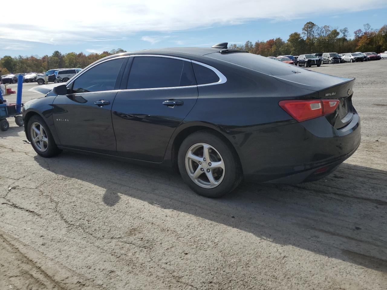 2016 Chevrolet Malibu Ls - Фото 2