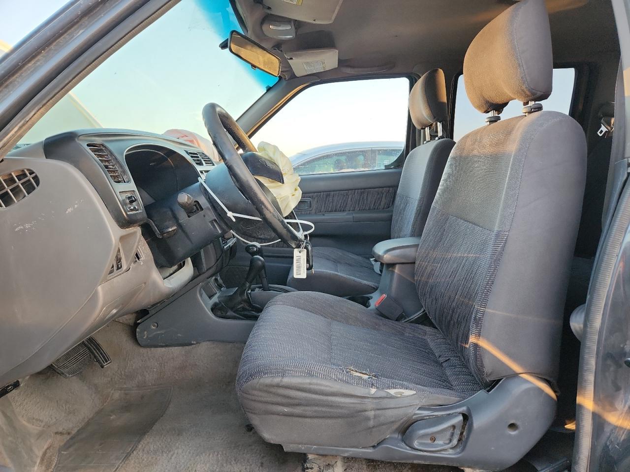 2000 Nissan Frontier Crew Cab Xe - Image 7