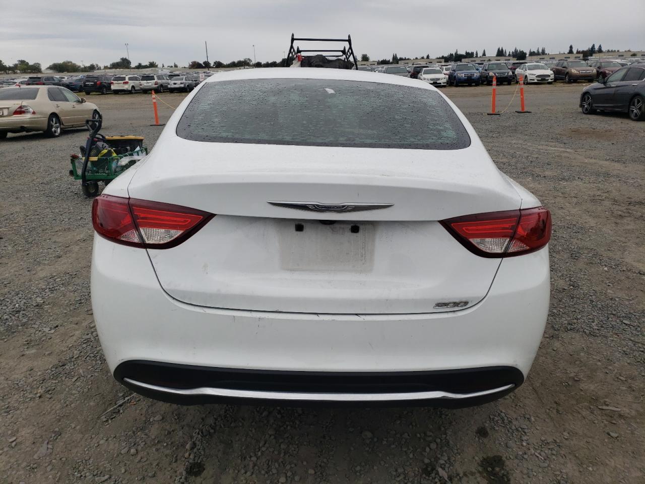 2016 Chrysler 200 Limited - Image 6