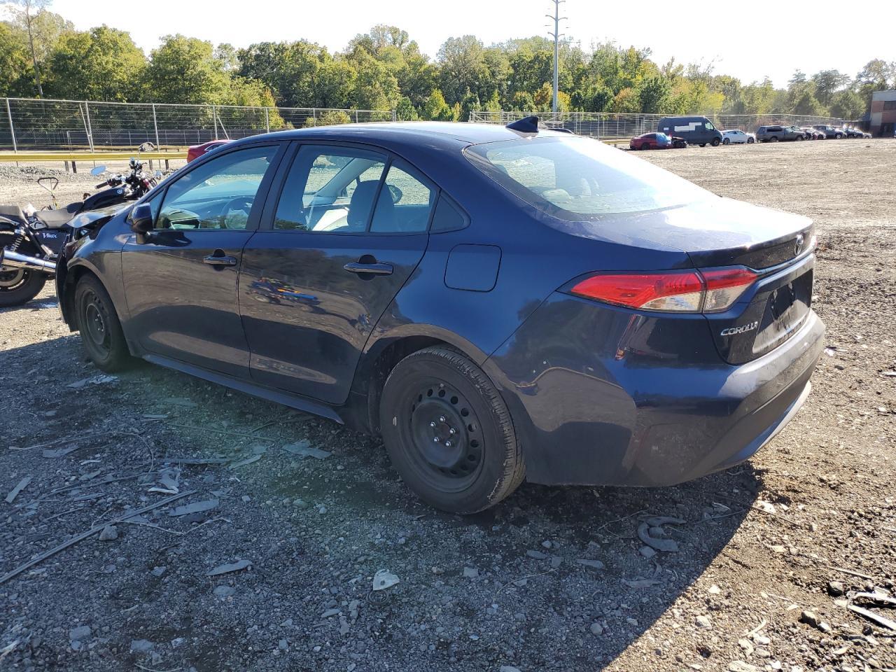 2022 Toyota Corolla Le - Image 2