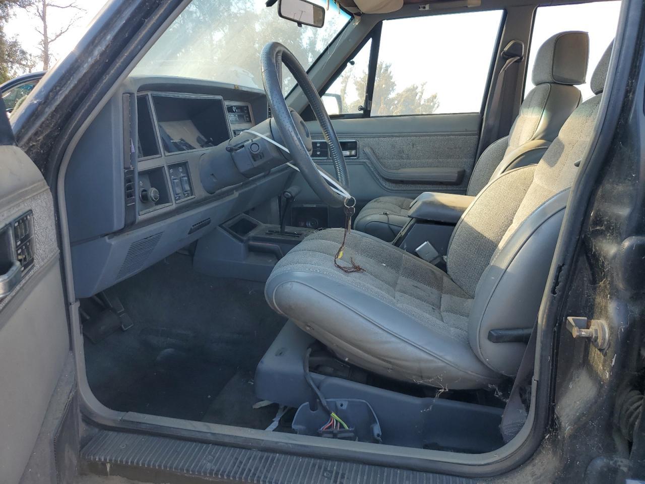 1991 Jeep Cherokee Laredo - Фото 7