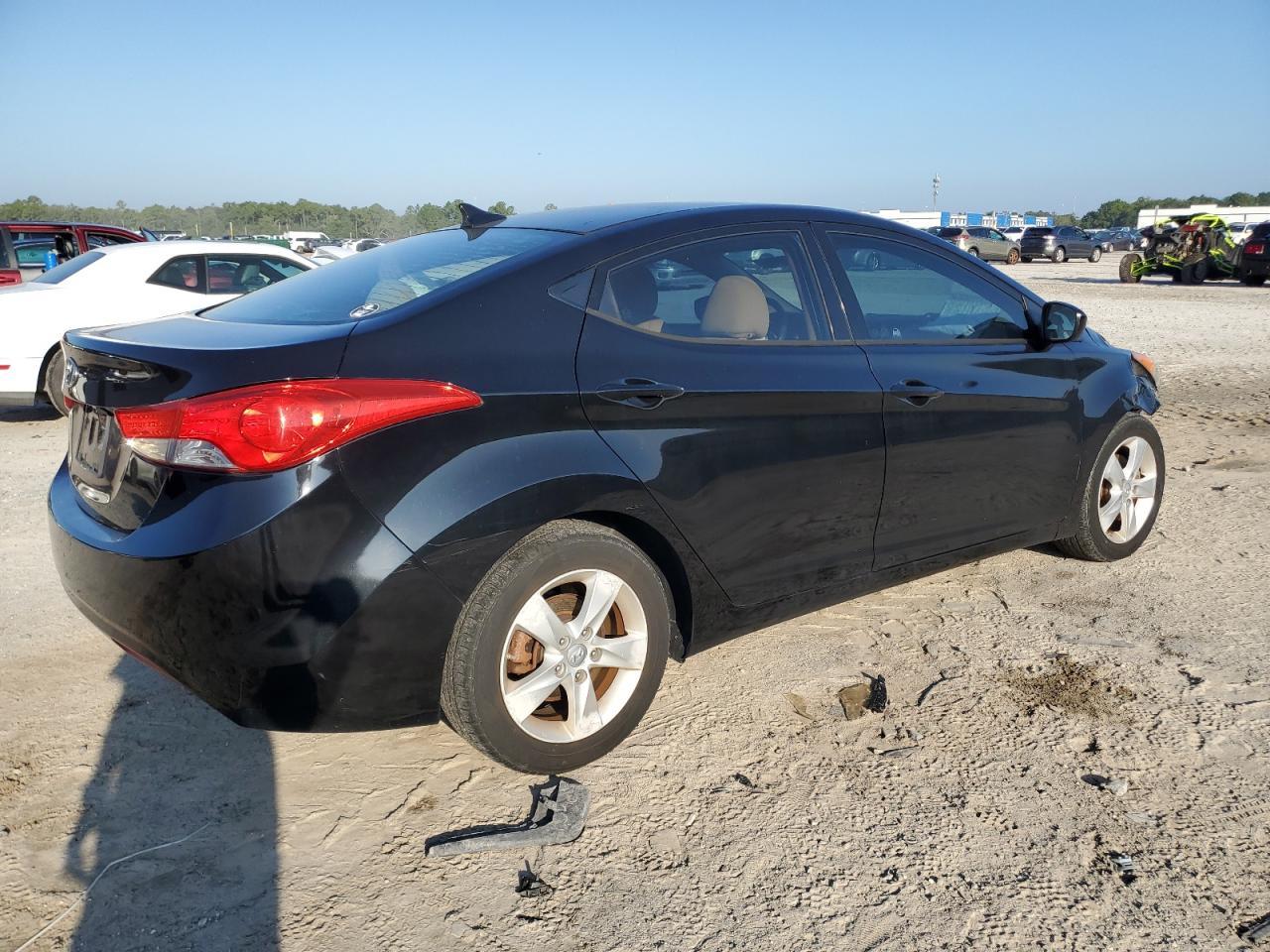 2013 Hyundai Elantra Gls - Фото 3