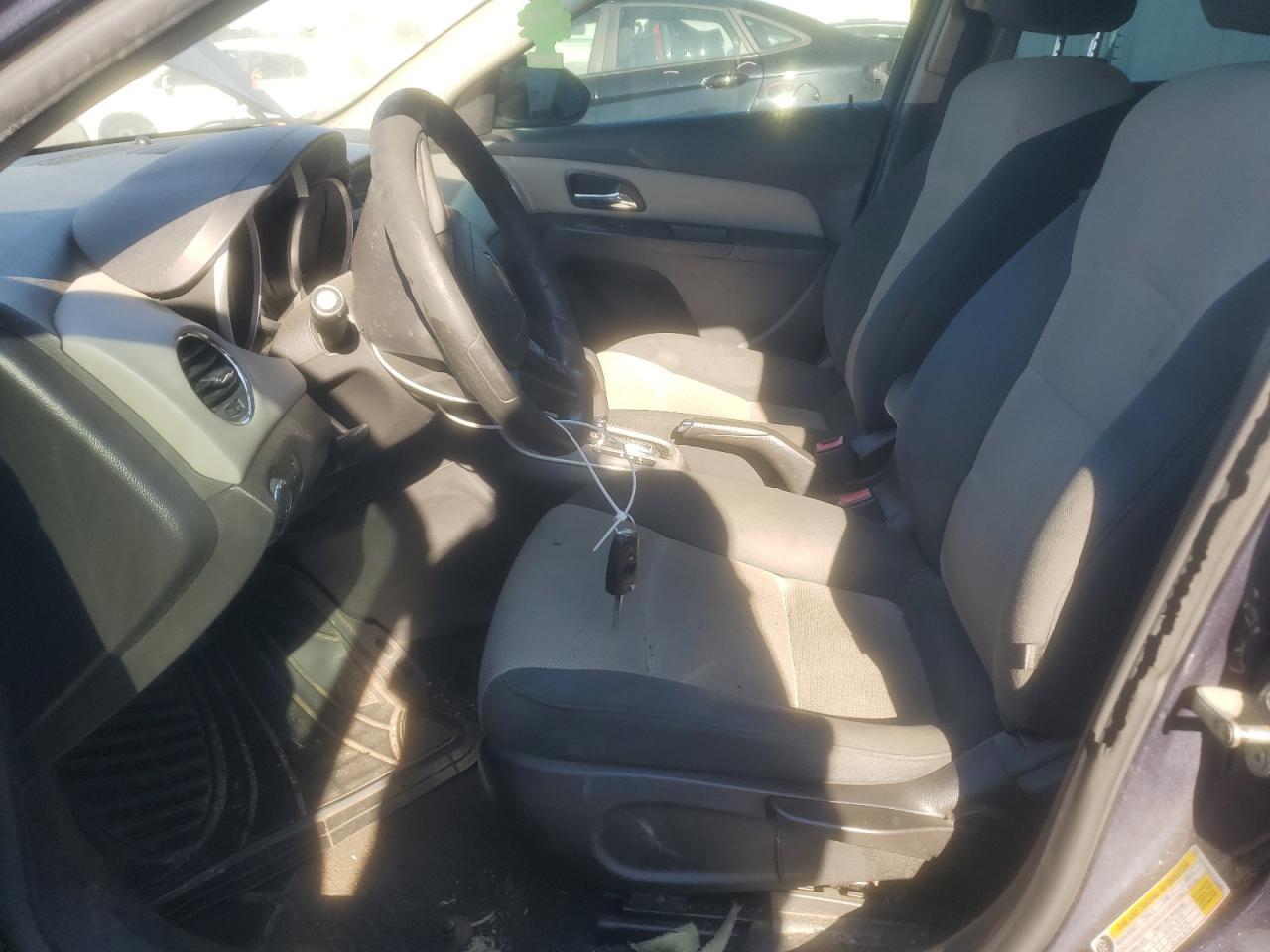 2014 Chevrolet Cruze Ls - Фото 7