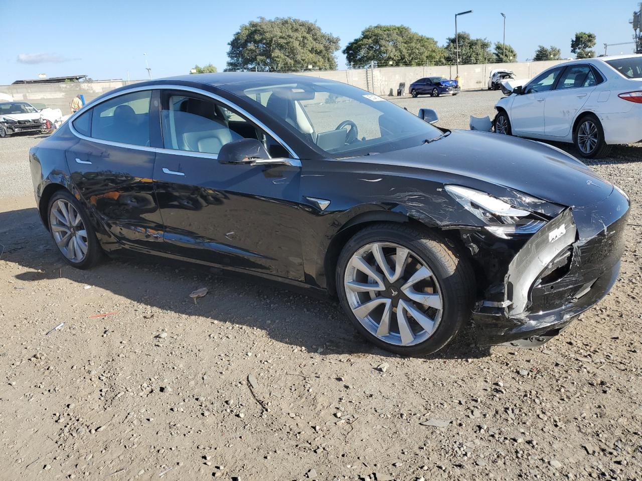 2020 Tesla Model 3 - Фото 4
