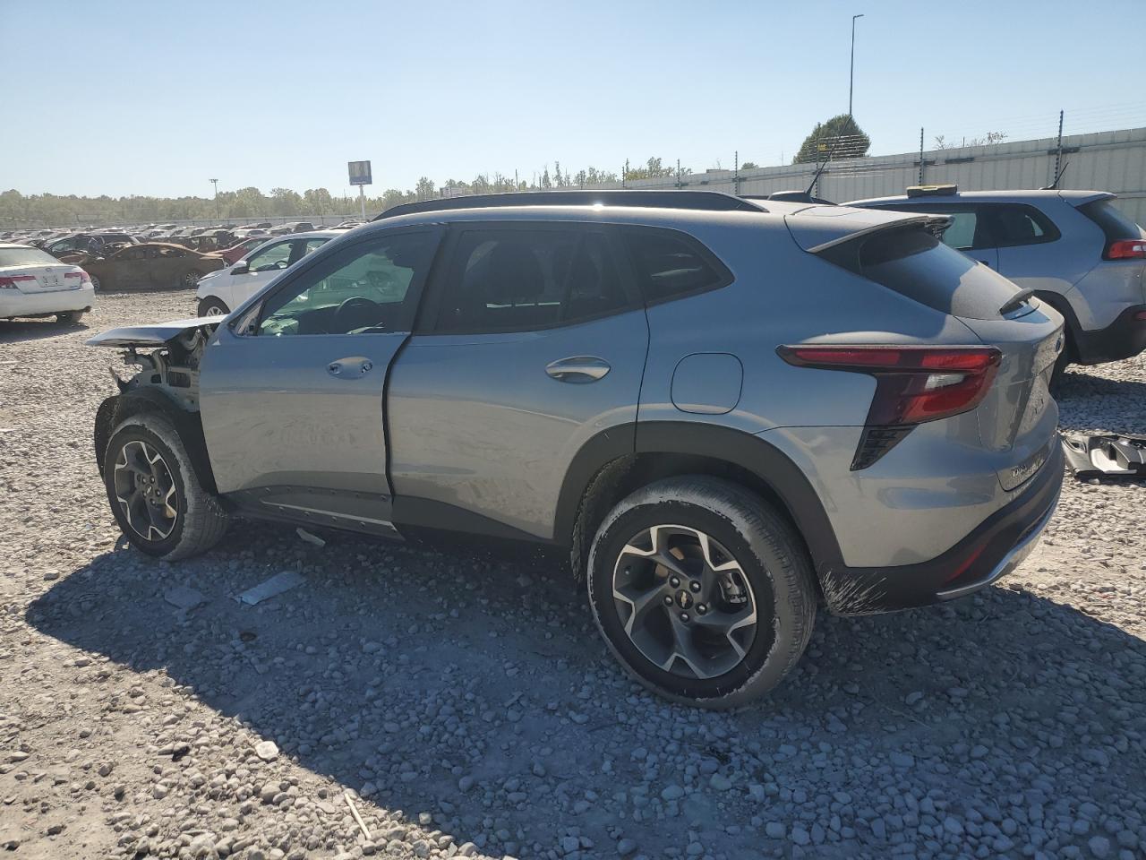 2025 Chevrolet Trax 1Lt - Фото 2