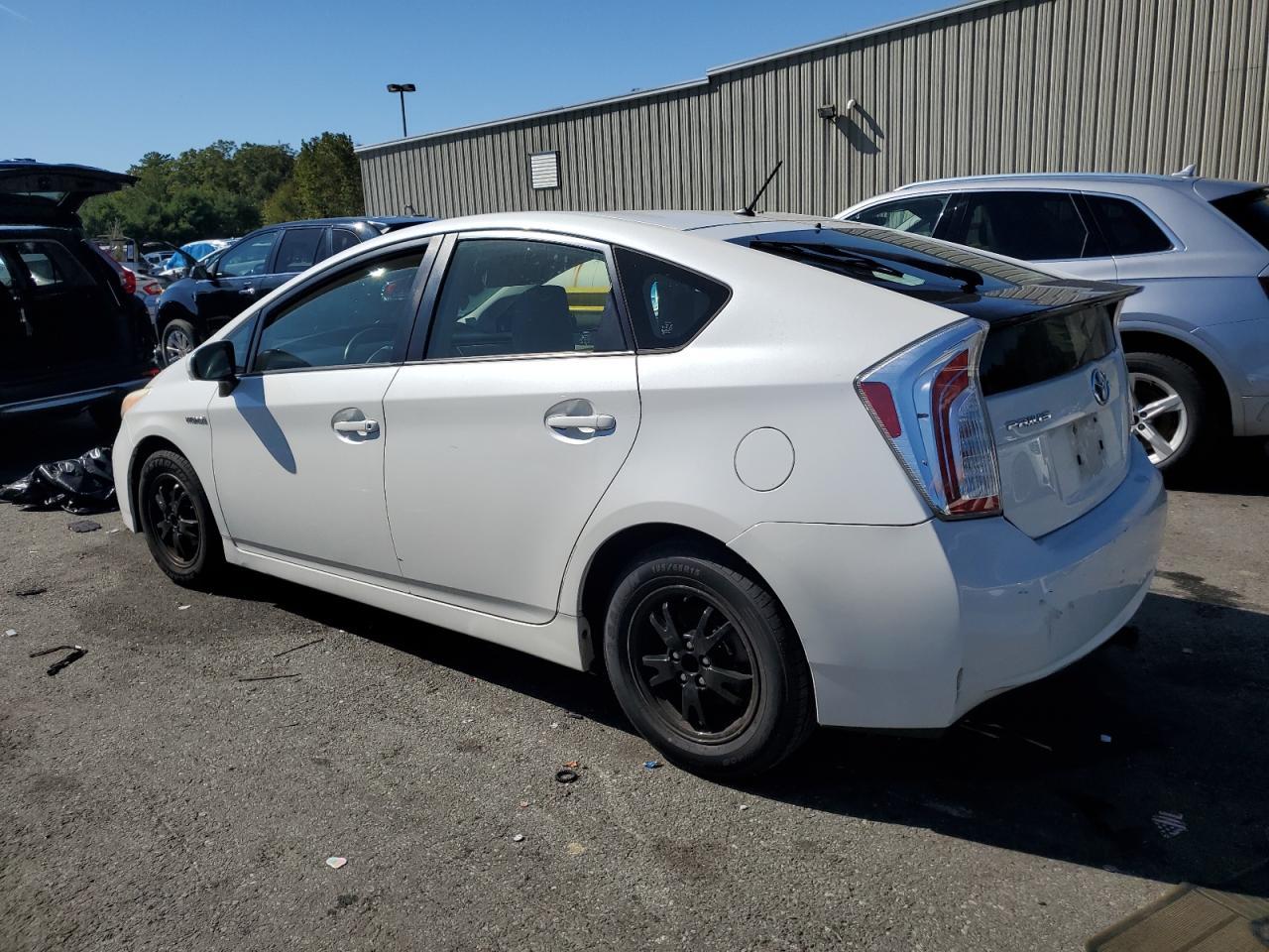 2012 Toyota Prius - Image 2