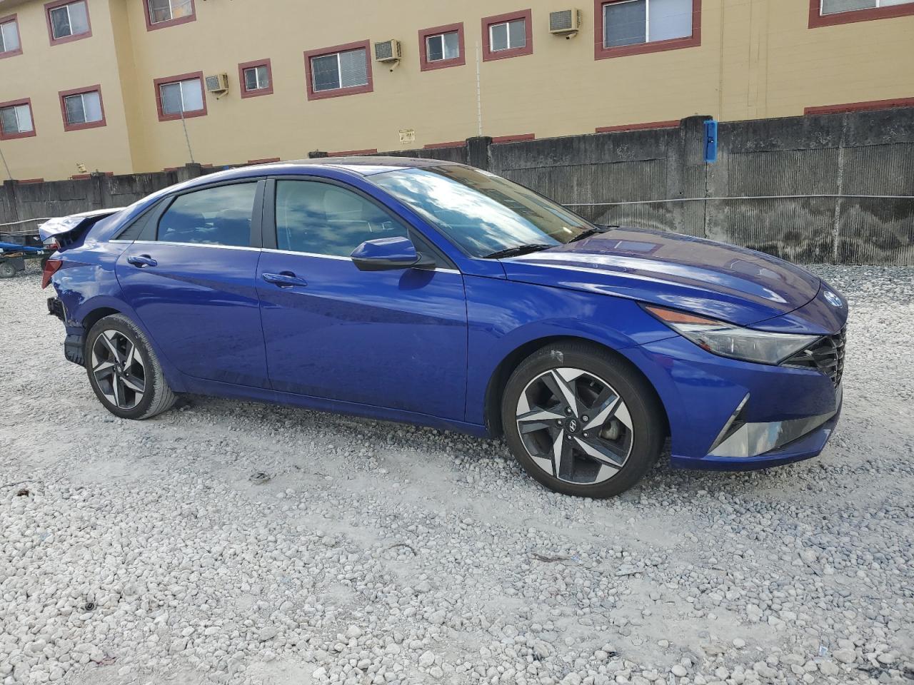 2022 Hyundai Elantra Limited - Фото 7