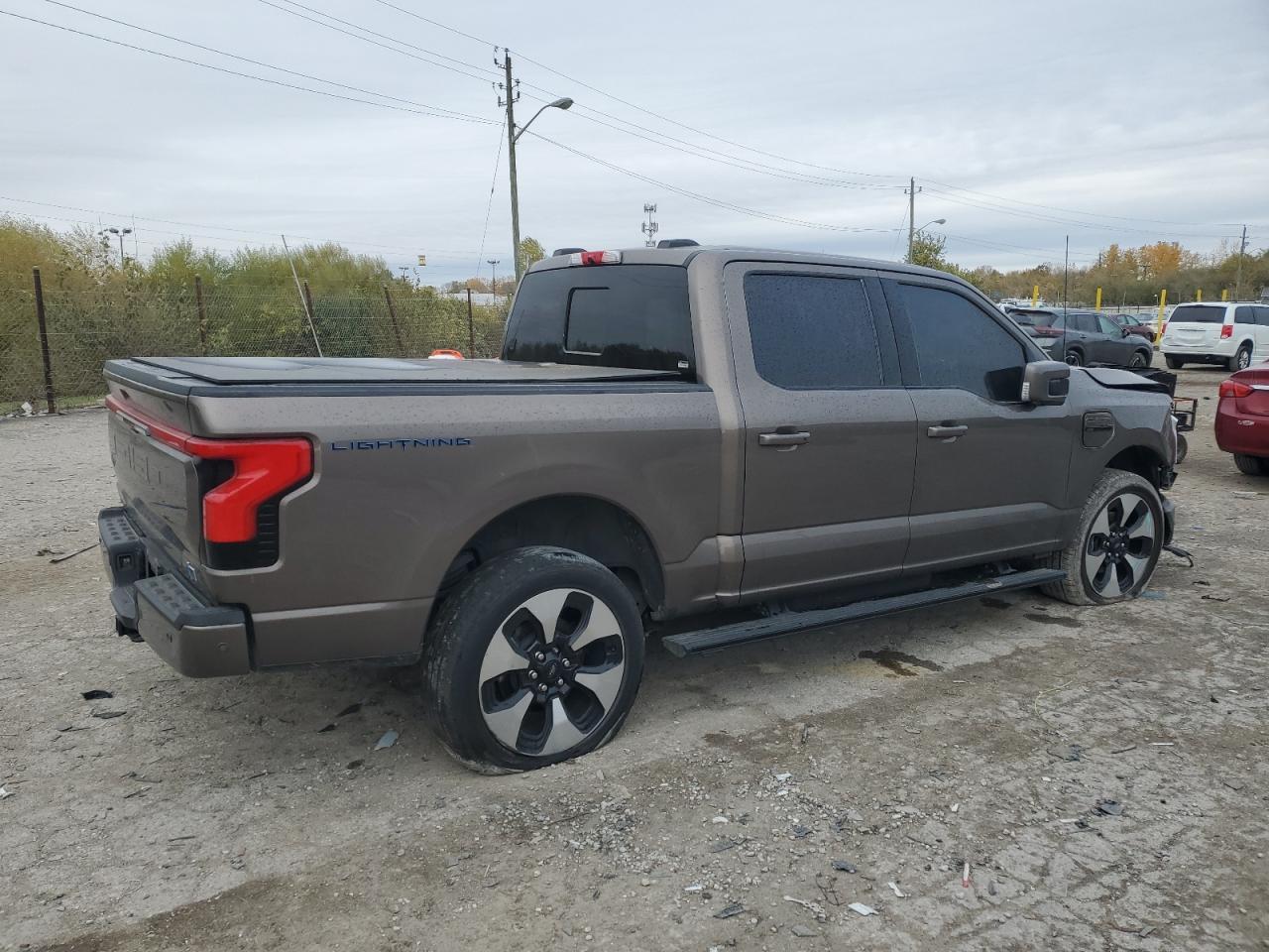 2023 Ford F150 Lightning Pro - Фото 3
