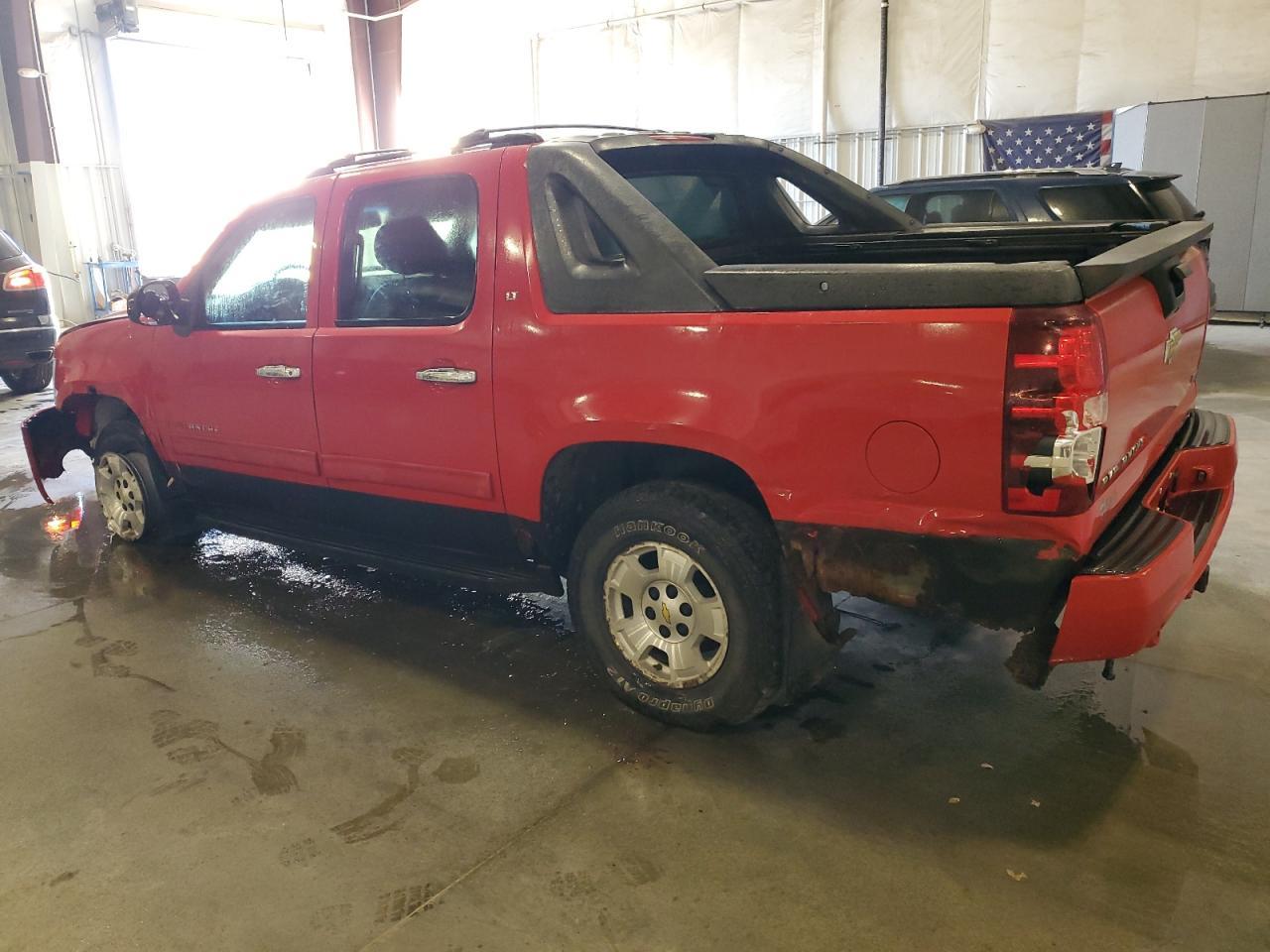 2011 Chevrolet Avalanche Lt - Фото 2