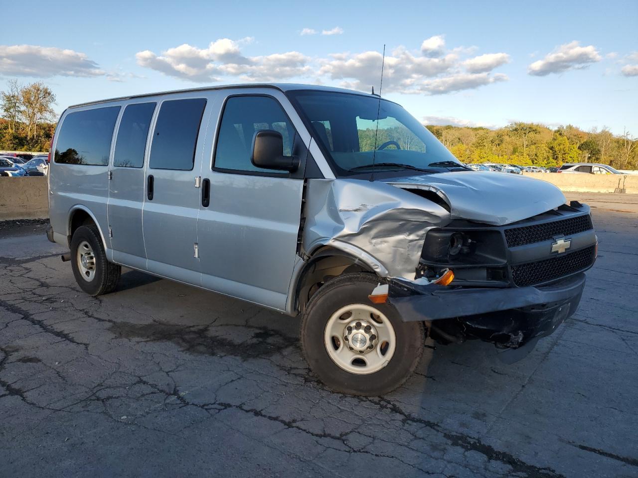2012 Chevrolet Express G3500 Ls - Image 4