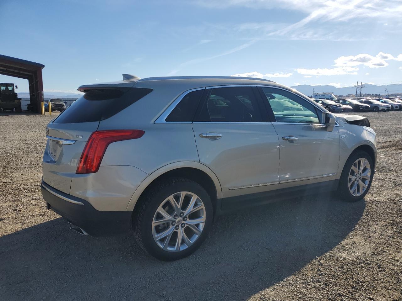 2017 Cadillac Xt5 Luxury - Фото 3