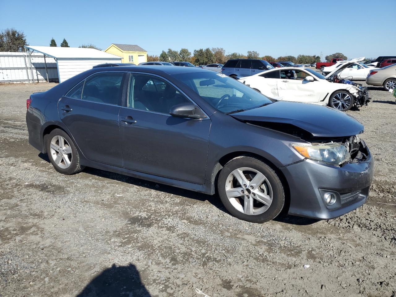 2014 Toyota Camry L - Image 4