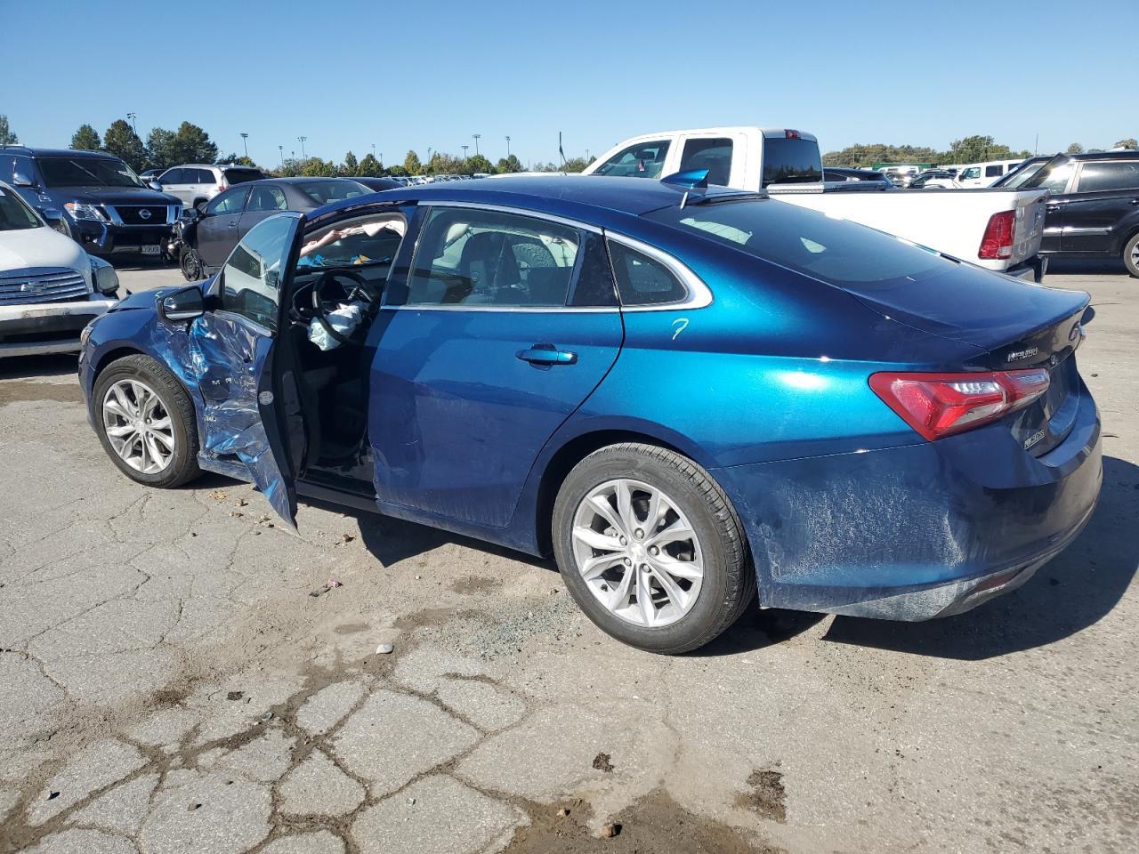 2019 Chevrolet Malibu Lt - Image 2
