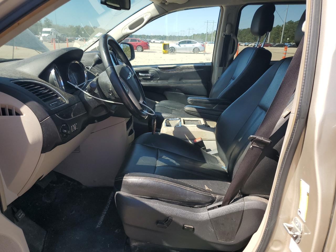 2014 Chrysler Town & Country Touring - Фото 7
