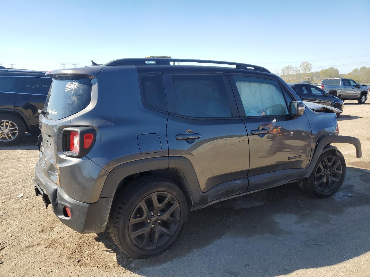 2016 Jeep Renegade Latitude - Фото 3