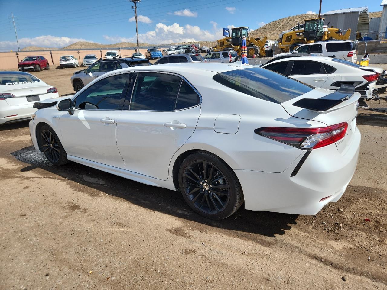 2021 Toyota Camry Xse - Image 2