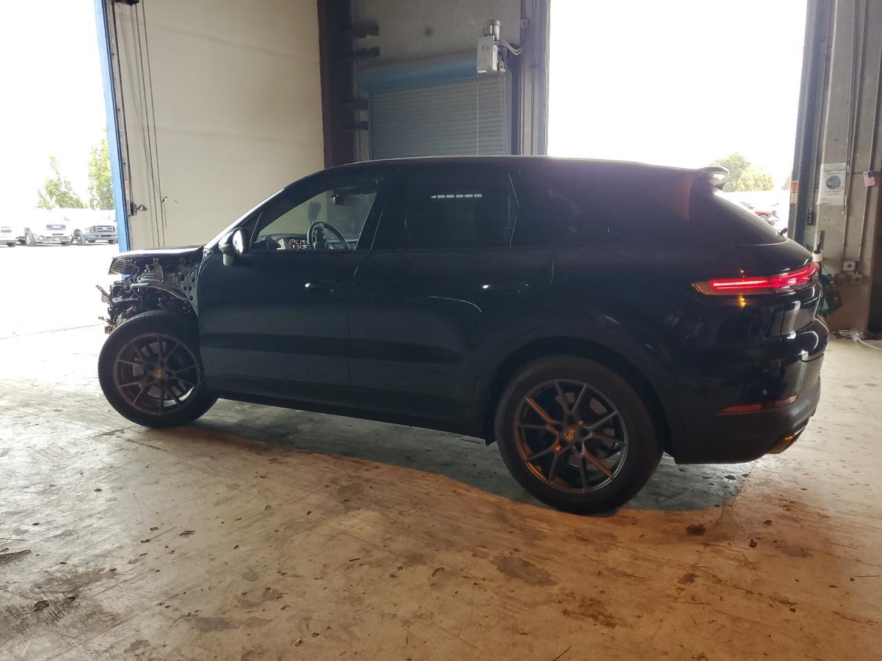 2024 Porsche Cayenne - Image 2