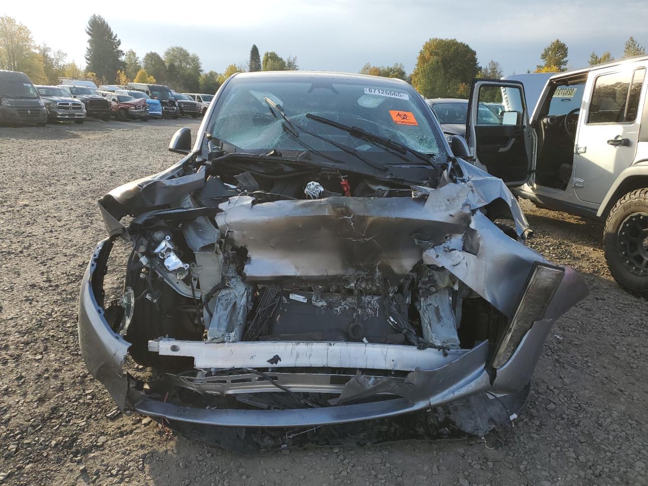 2025 Tesla Model Y - Фото 5