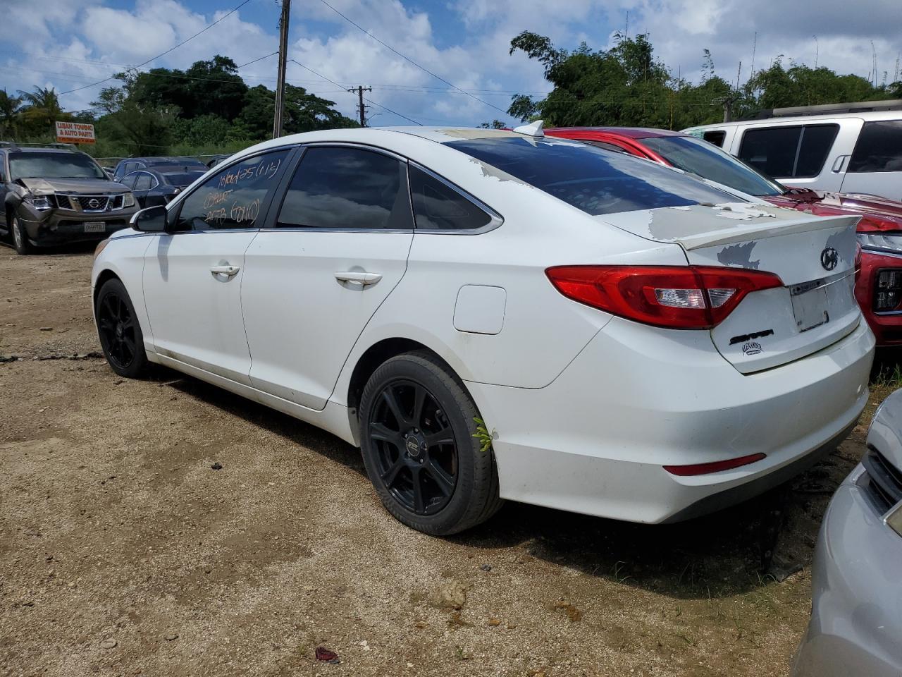2015 Hyundai Sonata Se - Image 2