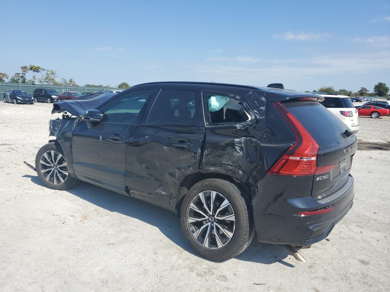 2024 Volvo Xc60 Core - Фото 2