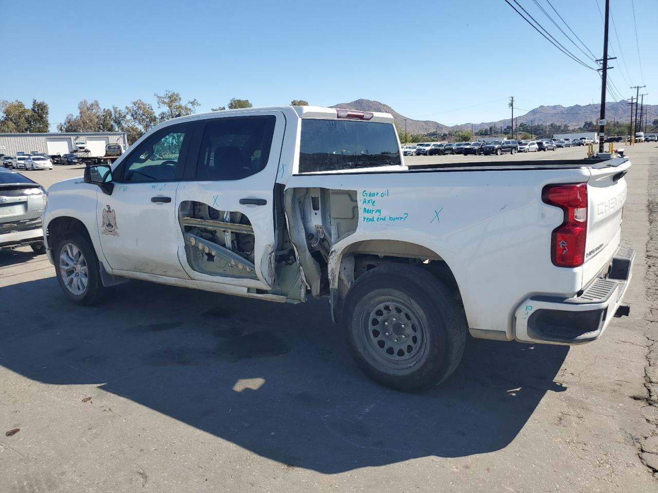 2023 Chevrolet Silverado C1500 Custom - Фото 2