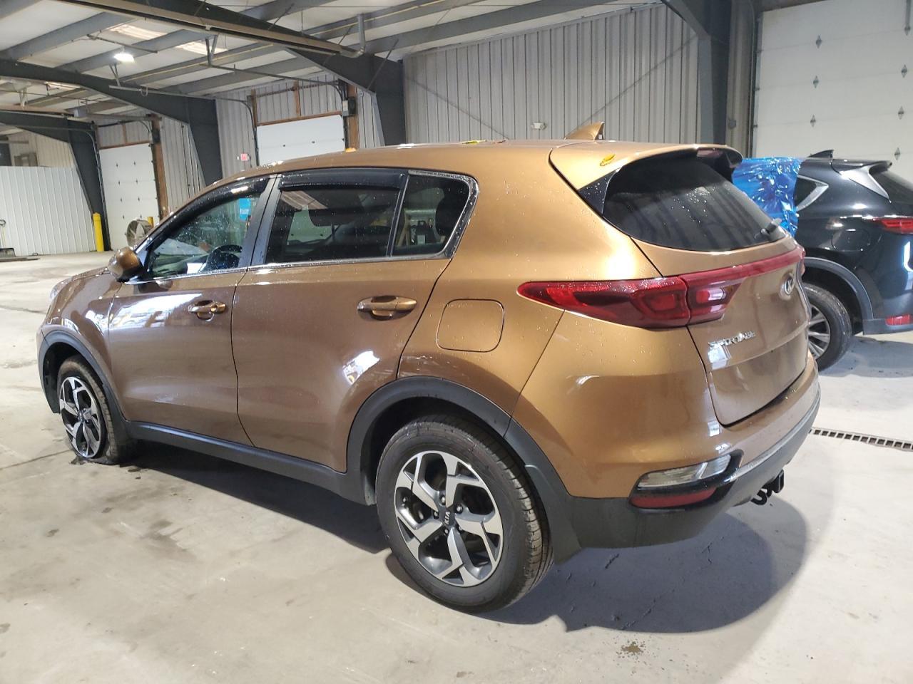 2020 Kia Sportage Lx - Image 2