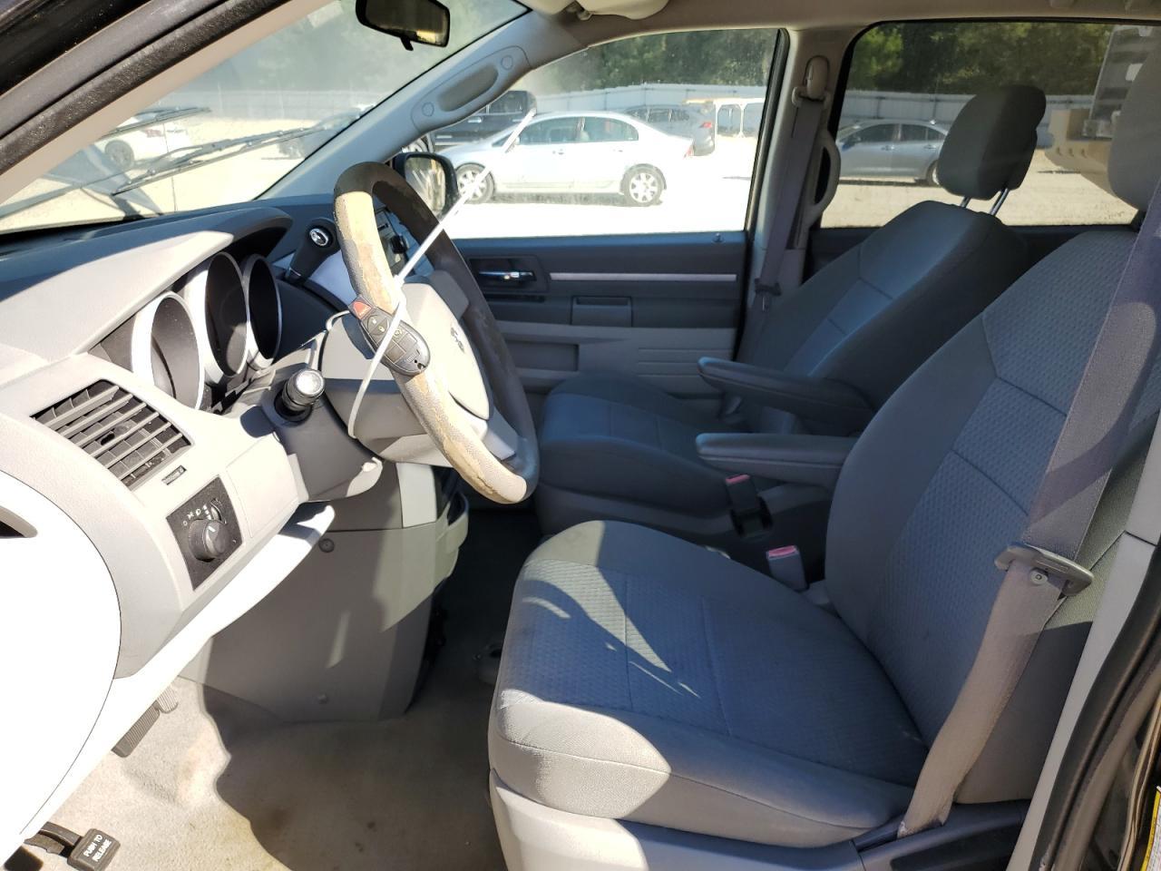 2010 Dodge Grand Caravan Se - Image 7