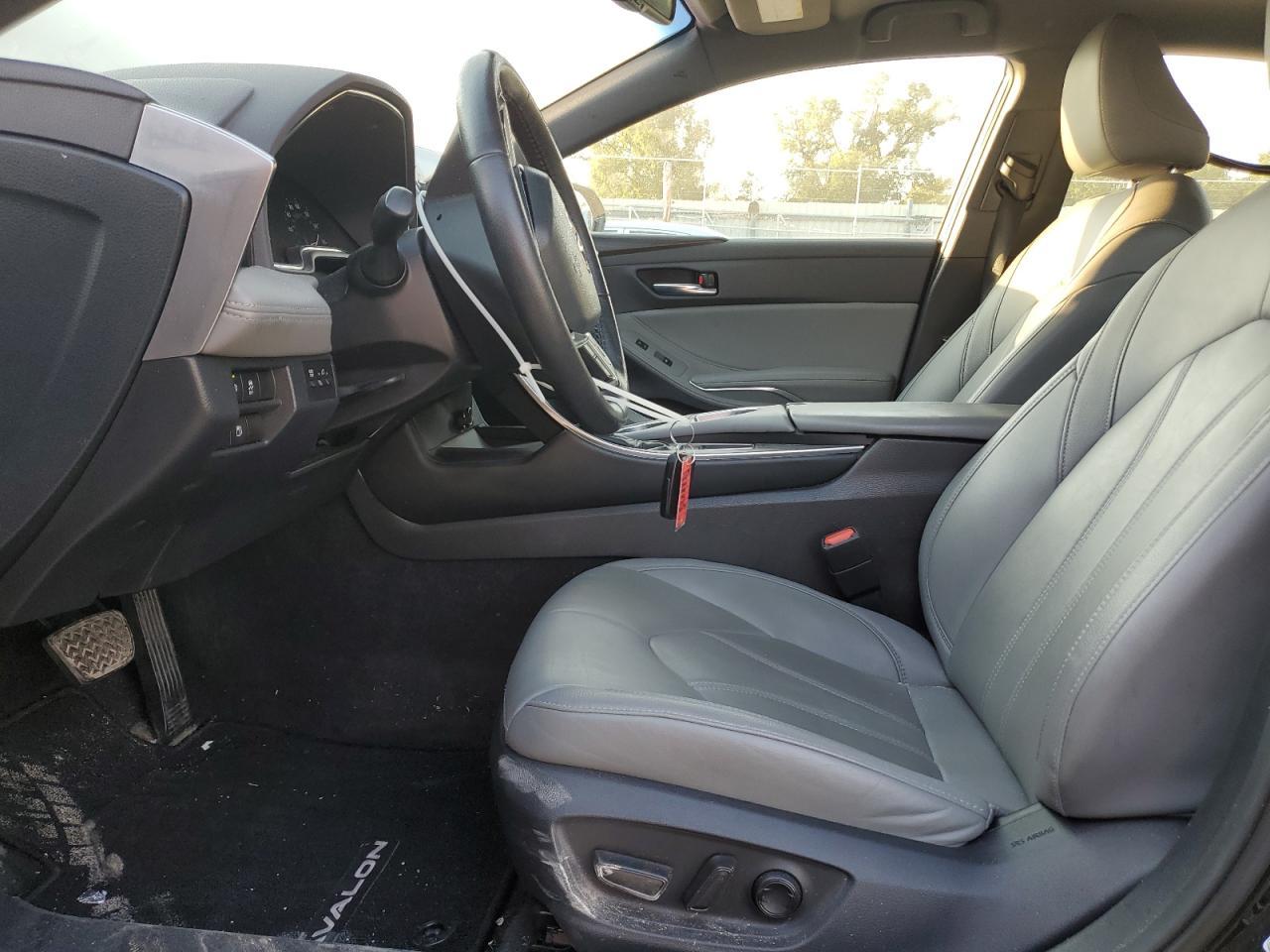 2021 Toyota Avalon Xle - Image 7