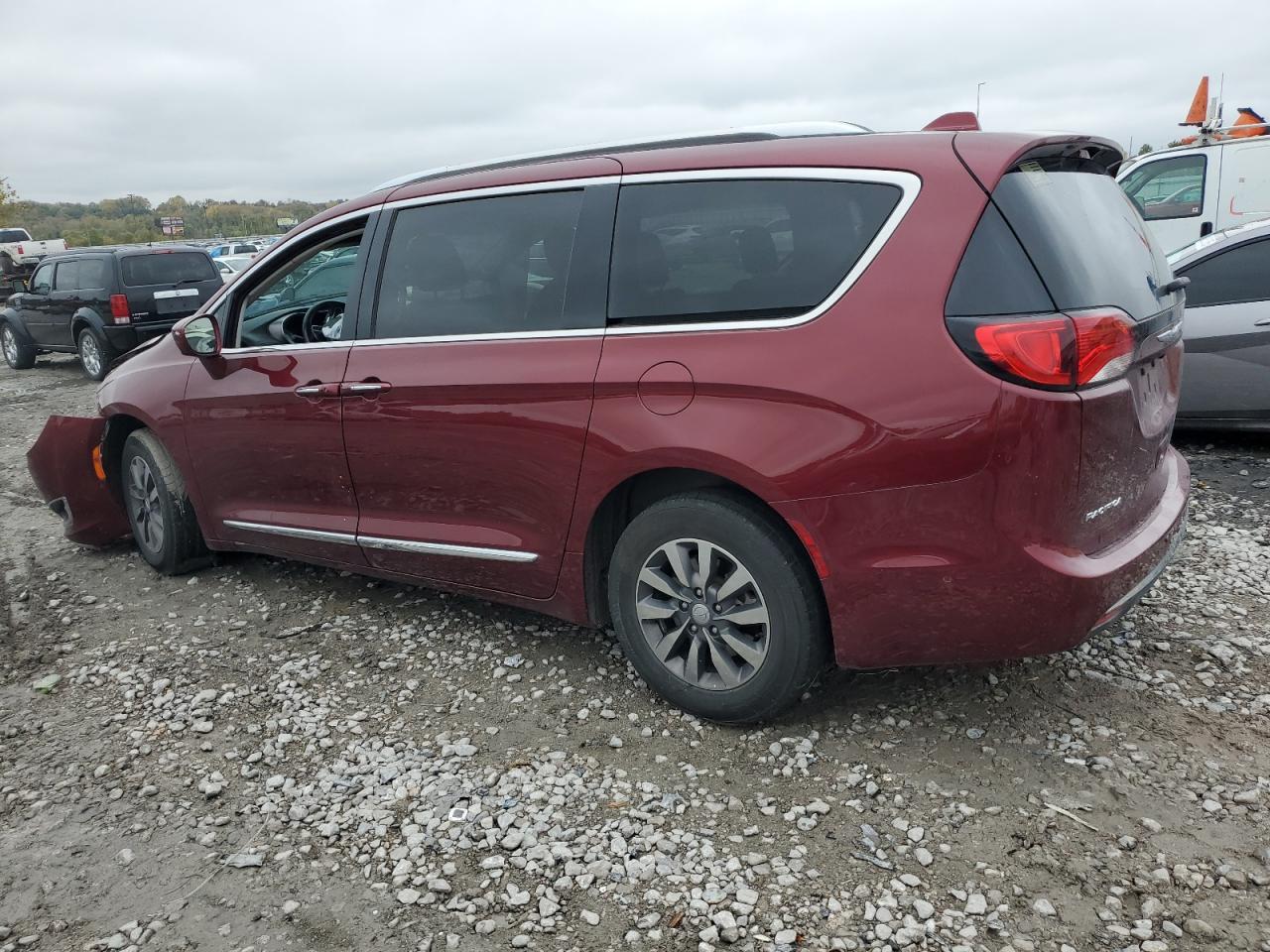 2020 Chrysler Pacifica Touring L Plus - Фото 2