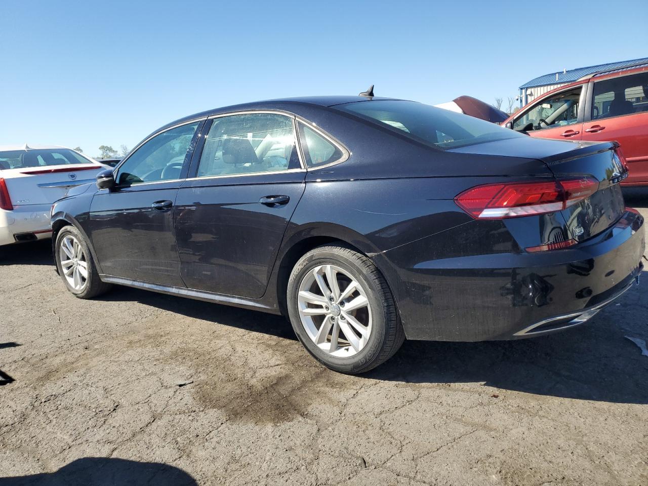 2021 Volkswagen Passat S - Фото 2