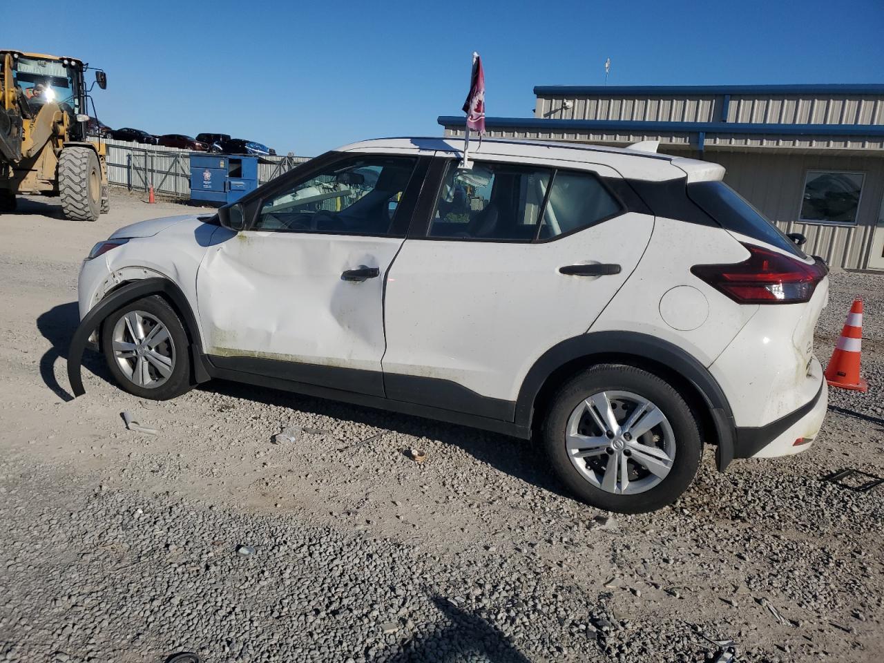 2022 Nissan Kicks S - Фото 2