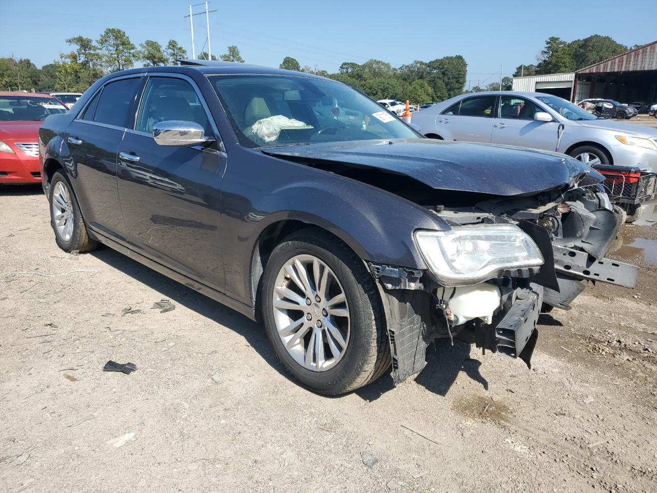 2017 Chrysler 300C - Фото 4