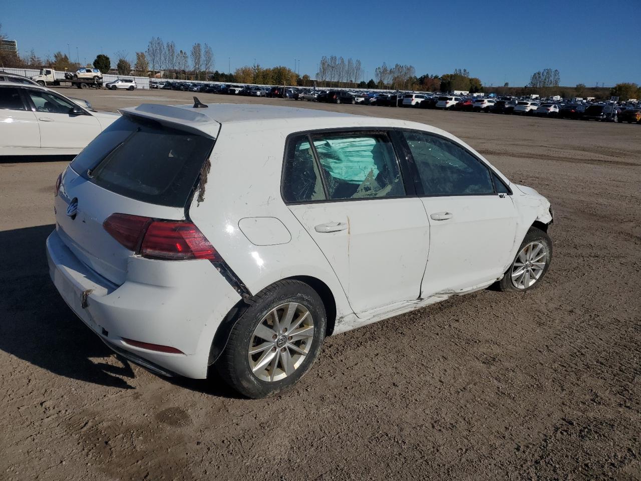 2019 Volkswagen Golf S - Image 3
