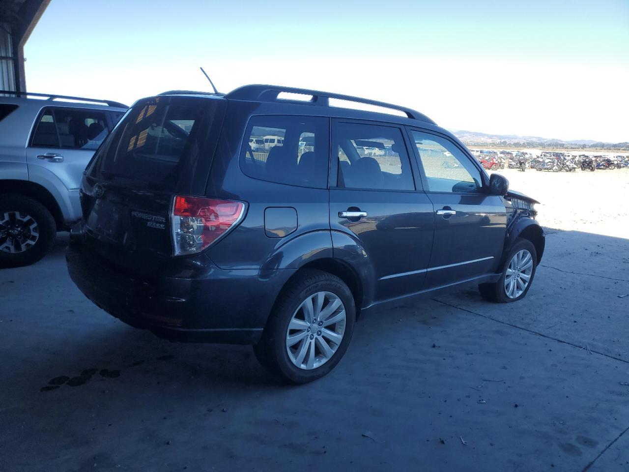 2011 Subaru Forester 2.5X Premium - Image 3