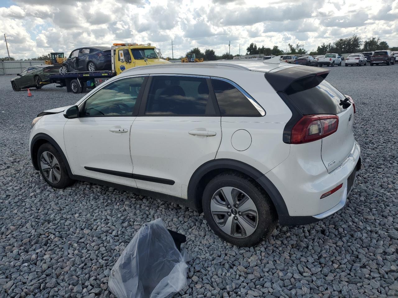2019 Kia Niro Fe - Image 2