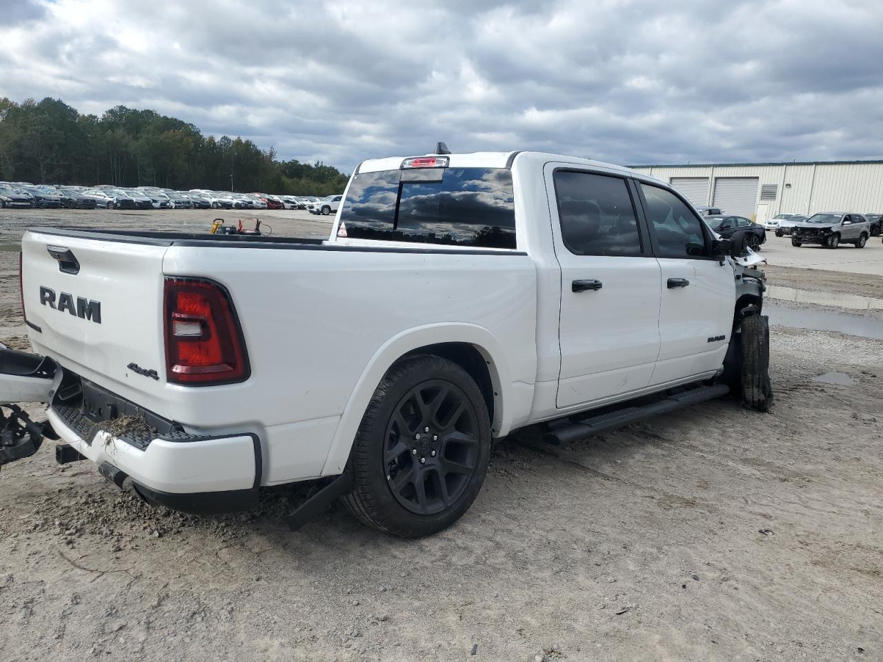 2025 Ram 1500 Laramie - Фото 3