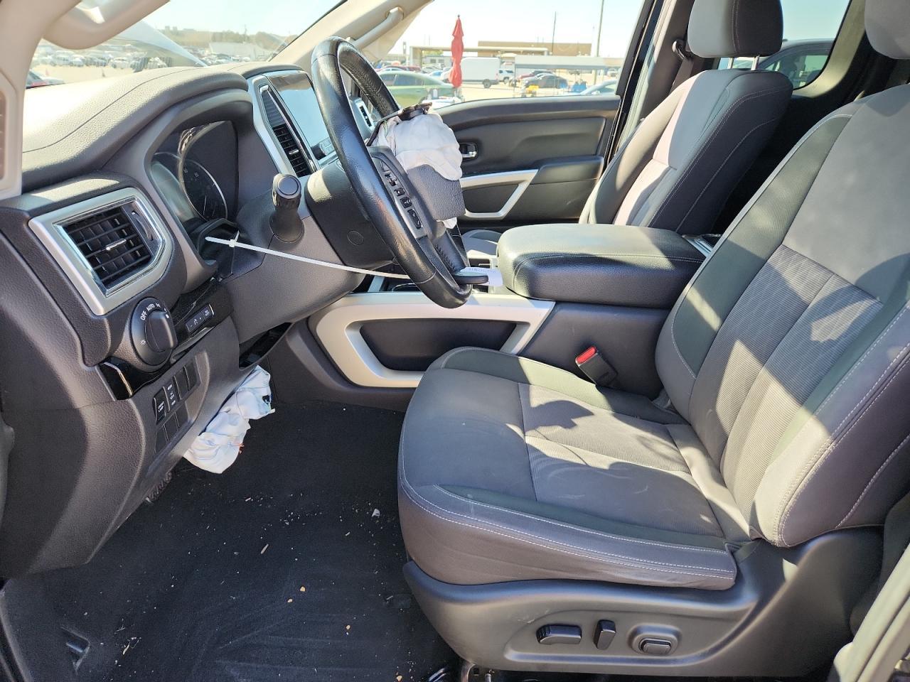 2021 Nissan Titan Sv - Image 7