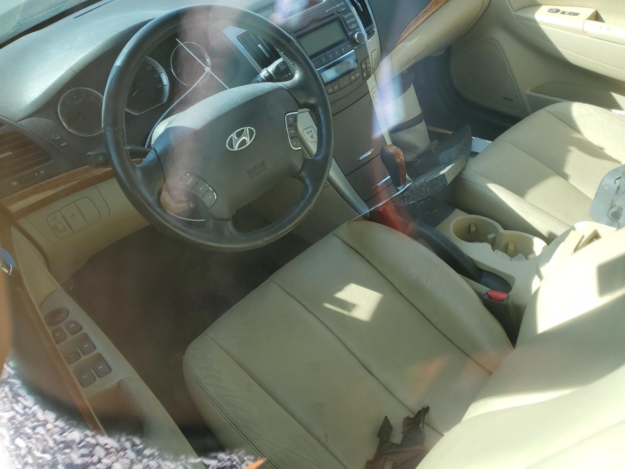 2009 Hyundai Sonata - Image 7