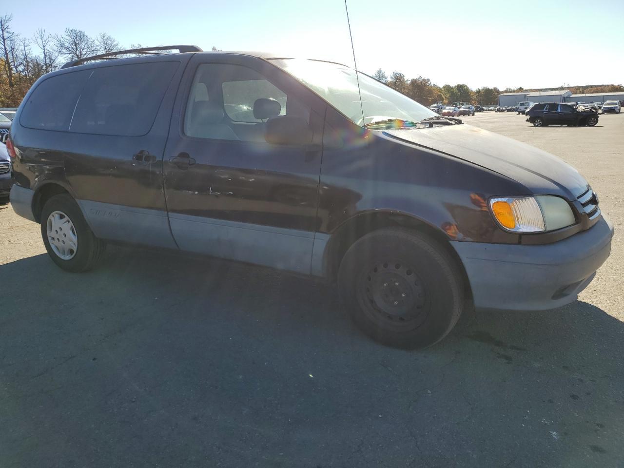 2003 Toyota Sienna Le - Image 4
