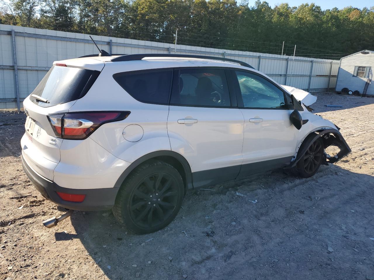 2018 Ford Escape Se - Фото 3