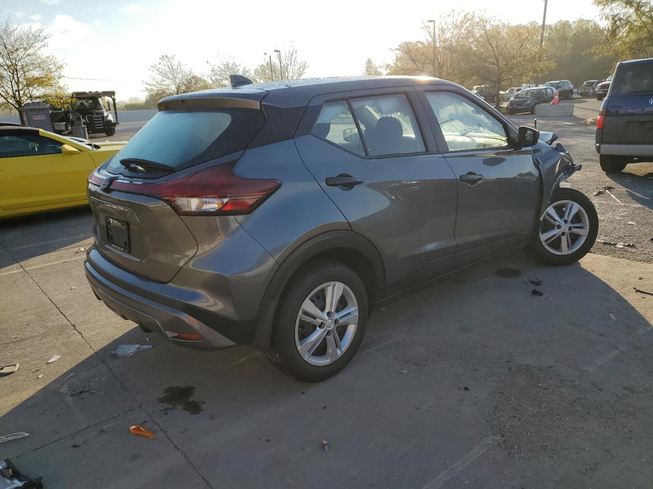 2025 Nissan Kicks Play S - Image 3