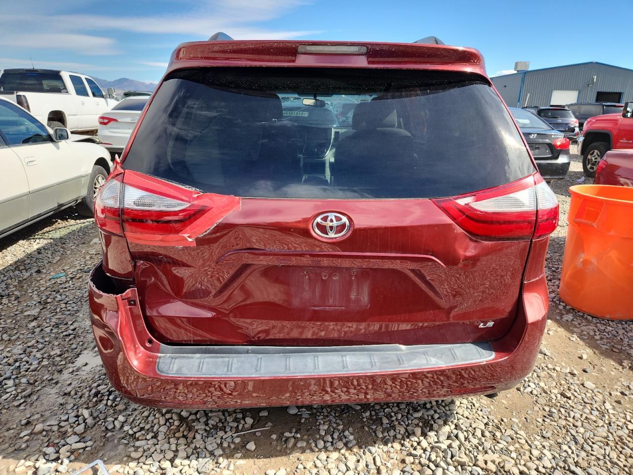 2015 Toyota Sienna Le - Фото 6