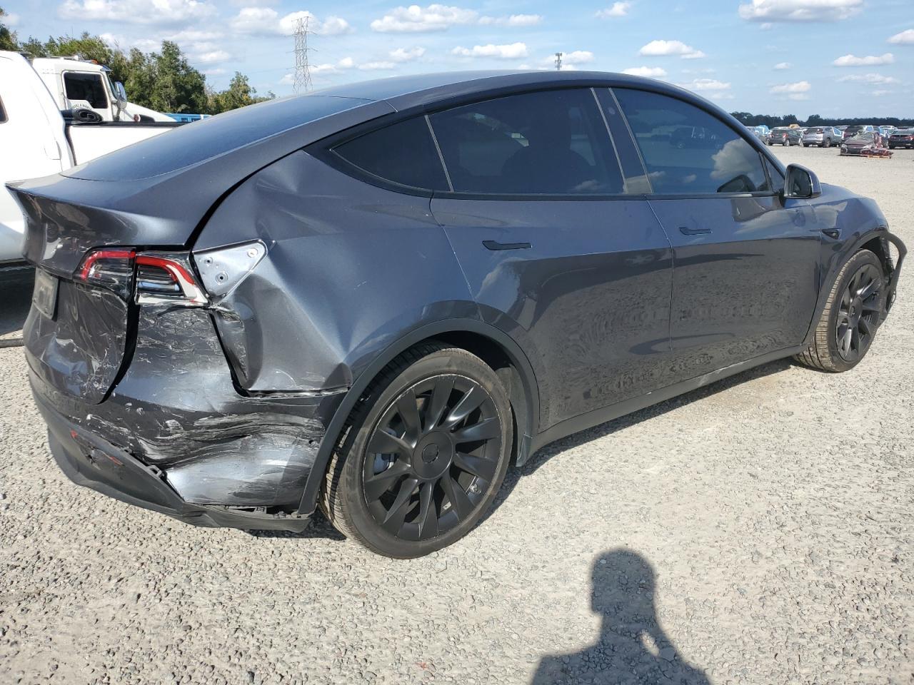 2022 Tesla Model Y - Image 3