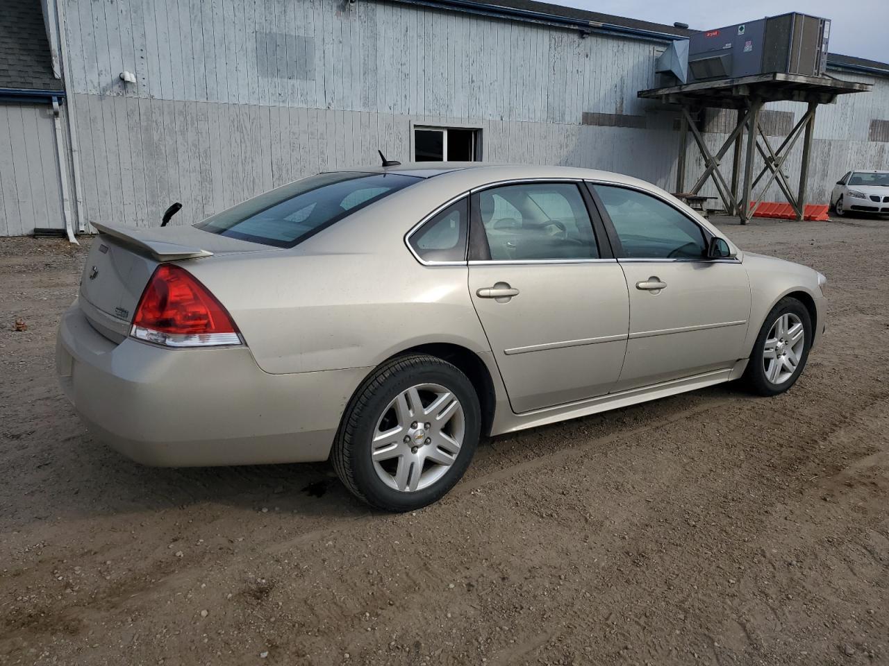 2011 Chevrolet Impala Lt - Image 3