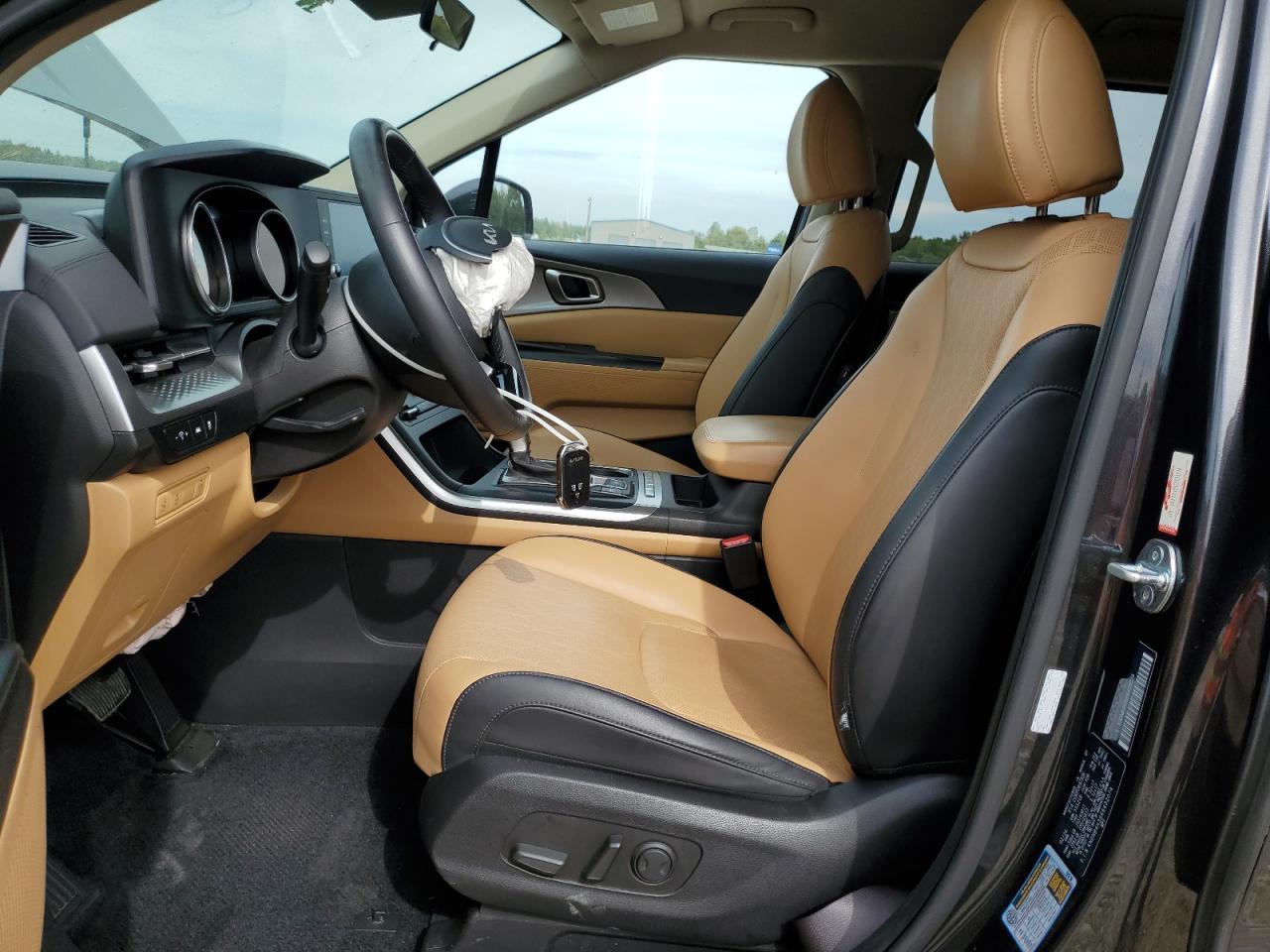 2024 Kia Carnival Lx - Image 7