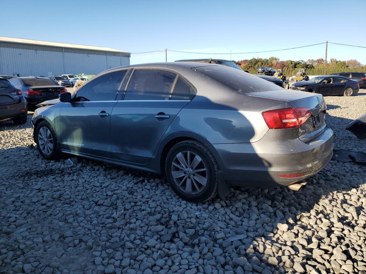 2015 Volkswagen Jetta Se - Image 2