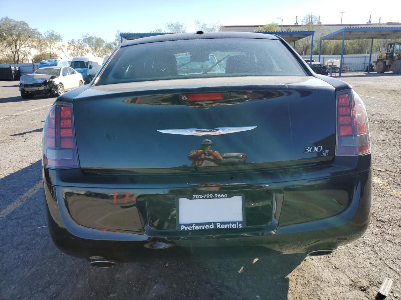 2014 Chrysler 300 S - Image 6