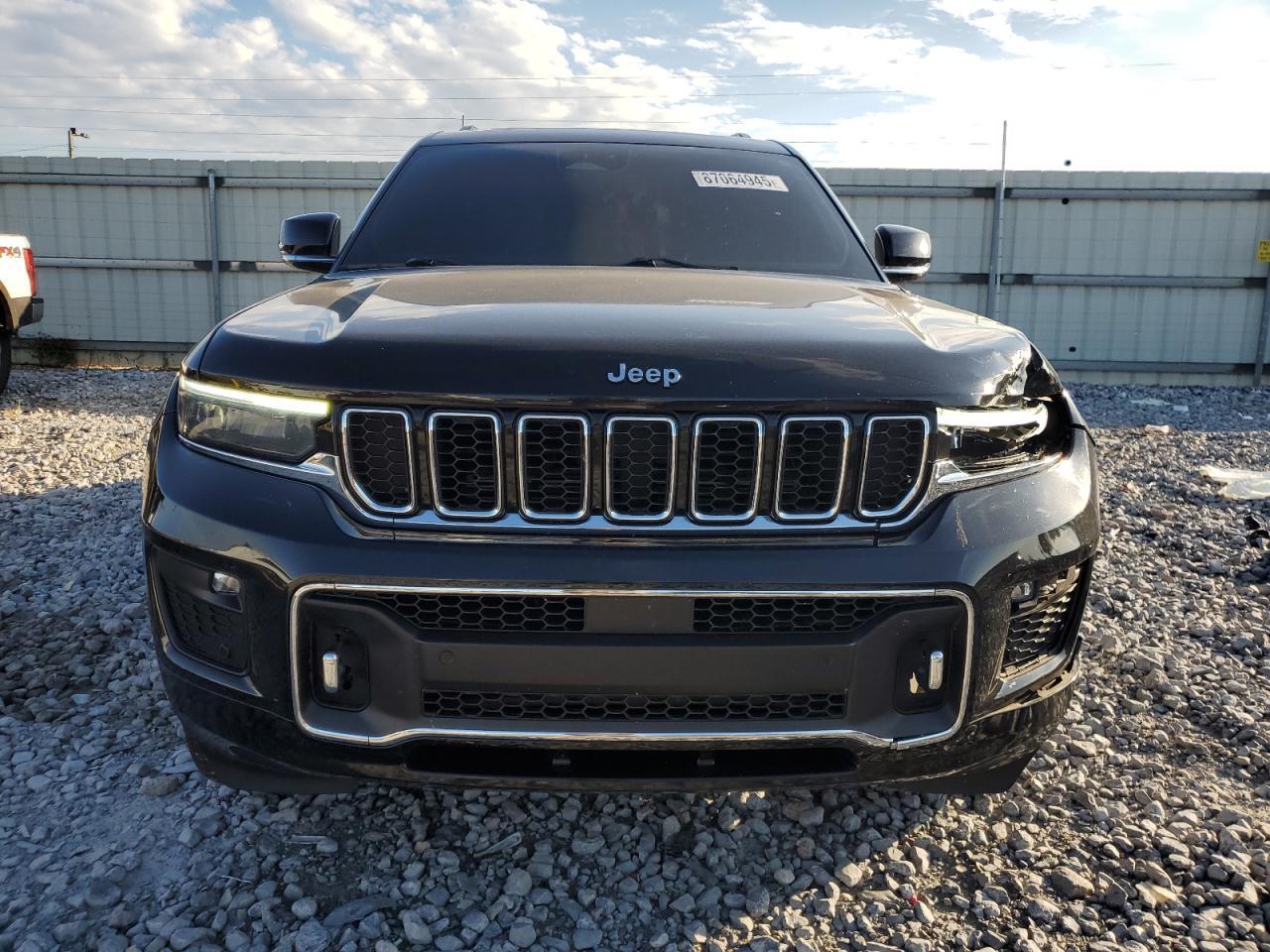 2021 Jeep Grand Cherokee L Overland - Image 5
